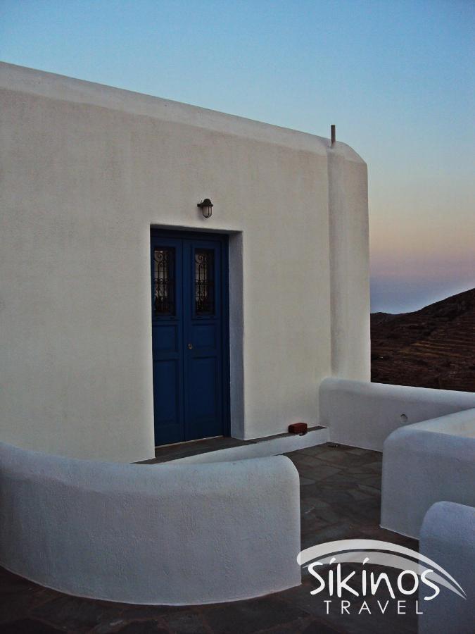 Comfy Room With Adorable View Sikinos Luaran gambar