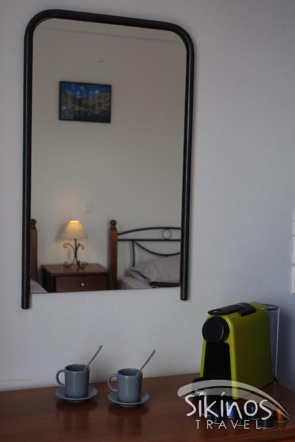 Comfy Room With Adorable View Sikinos Luaran gambar