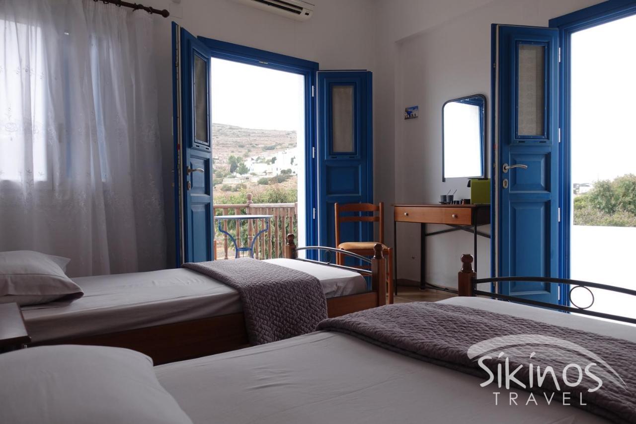 Comfy Room With Adorable View Sikinos Luaran gambar